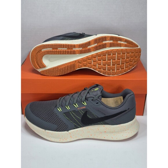 New Nike Run Swift 3 ‘Iron Grey Total Orange’ HV5226 068 Size 8 US main image 5
